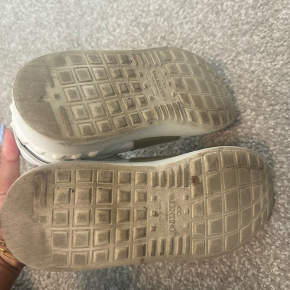 OPEN SNEAKER WITH METALLIC STRIPE - Picture 2 of 11